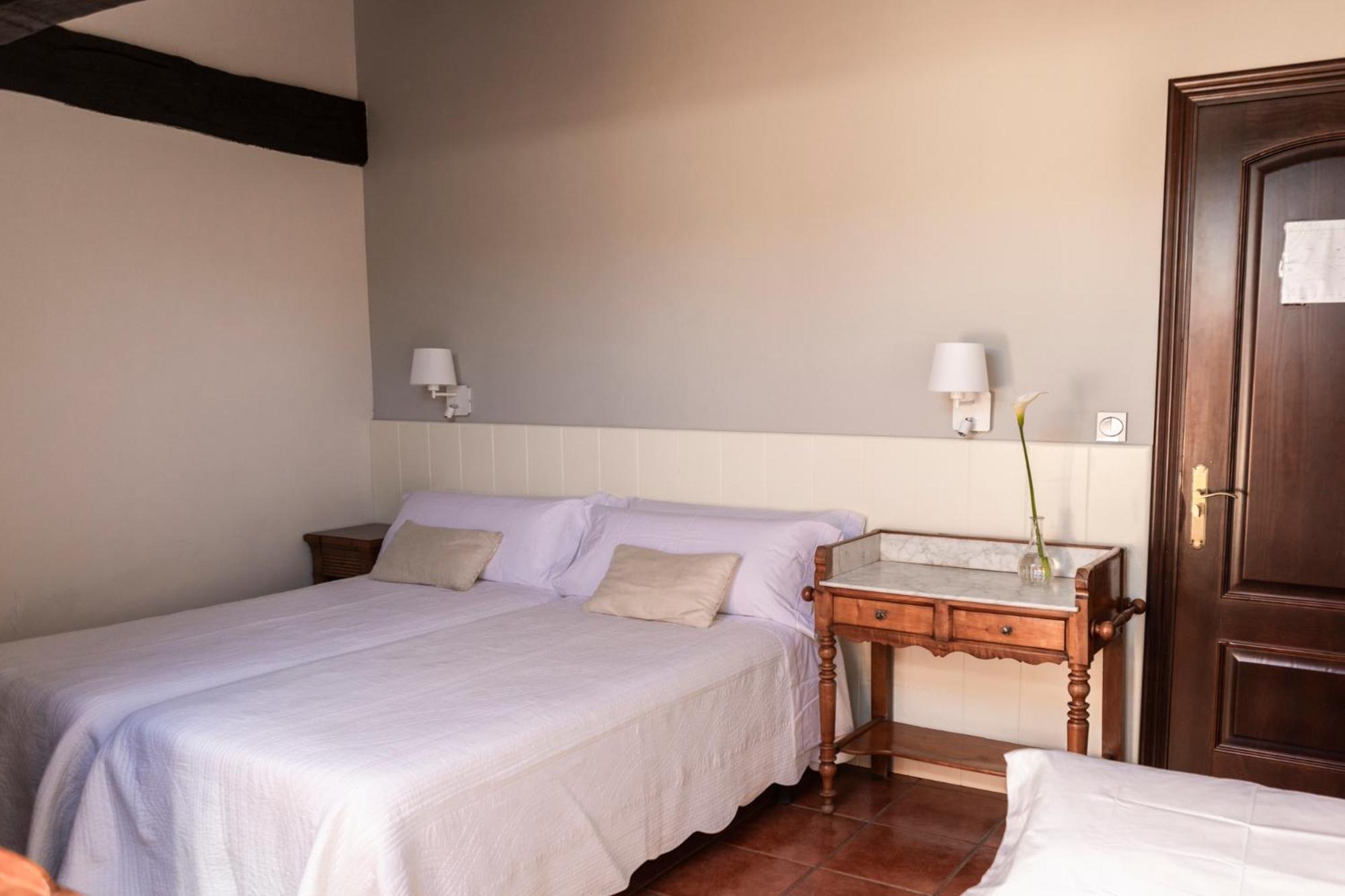 Agroturismo Montefrio Urnieta Bilik gambar
